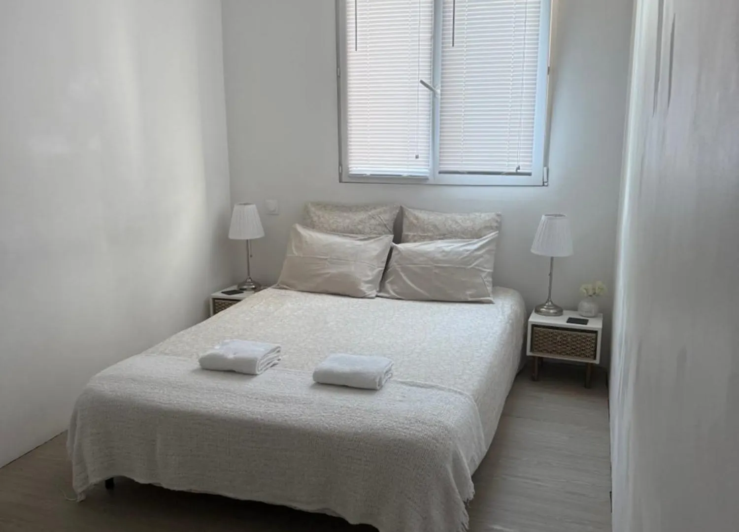 בית אירוח ניס Location Proche De Toute Commodites A 1 Minute Du Tramway Et A 9 Min De Centre Ville Et Parking Gratuit Dans Residence Privee